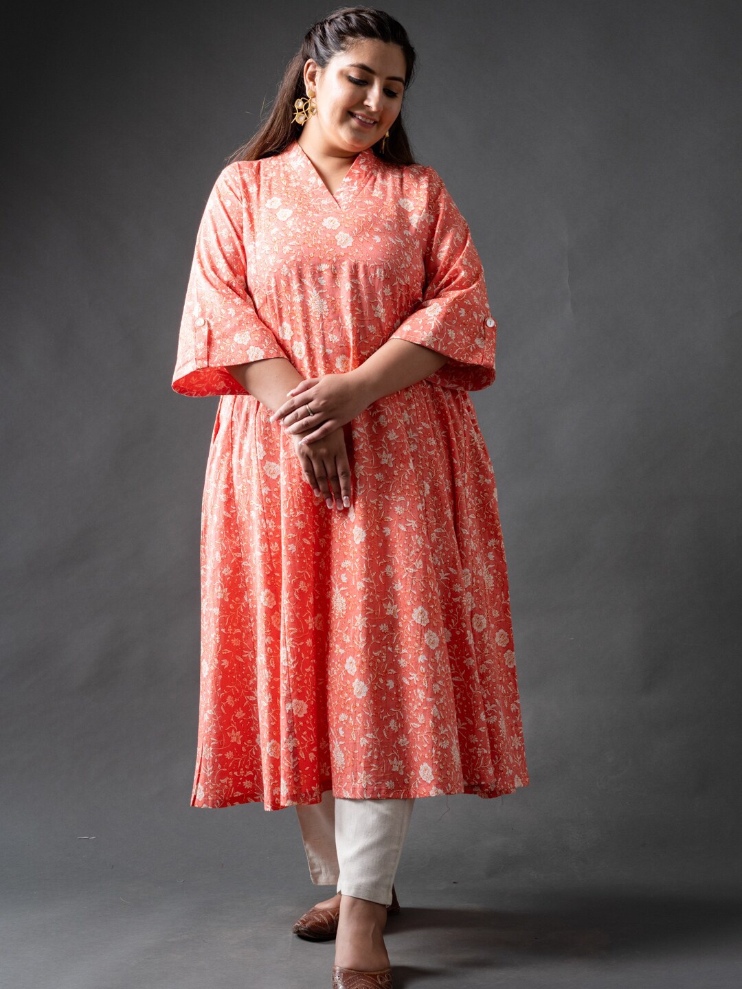 

Jaipuriya Fab Private Limited Women Pink Floral Printed Mirror Work Anarkali Kurta
