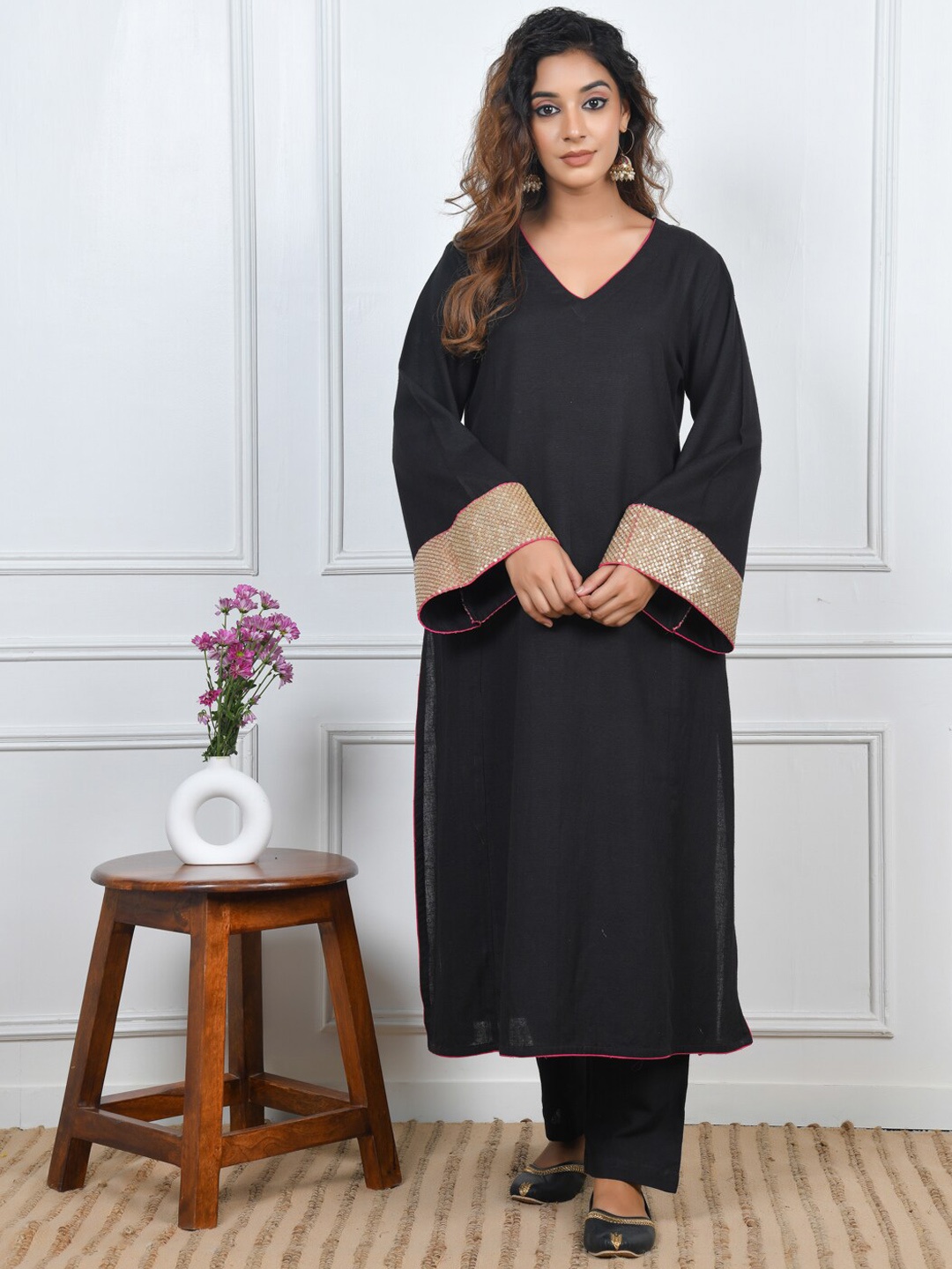 

Jaipuriya Fab Private Limited Women Black Thread Work Kurta