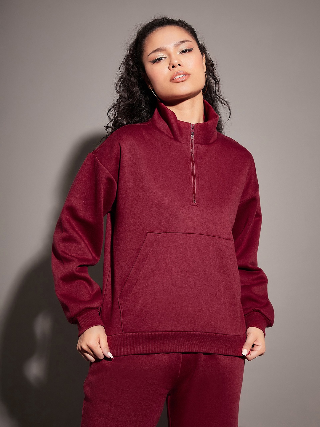 

SASSAFRAS Maroon Mock Collar Sweatshirt