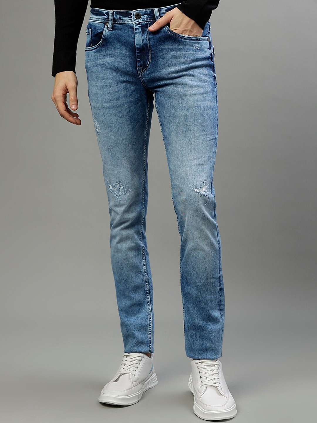 

LINDBERGH Men Skinny Fit Mildly Distressed Light Fade Stretchable Jeans, Blue