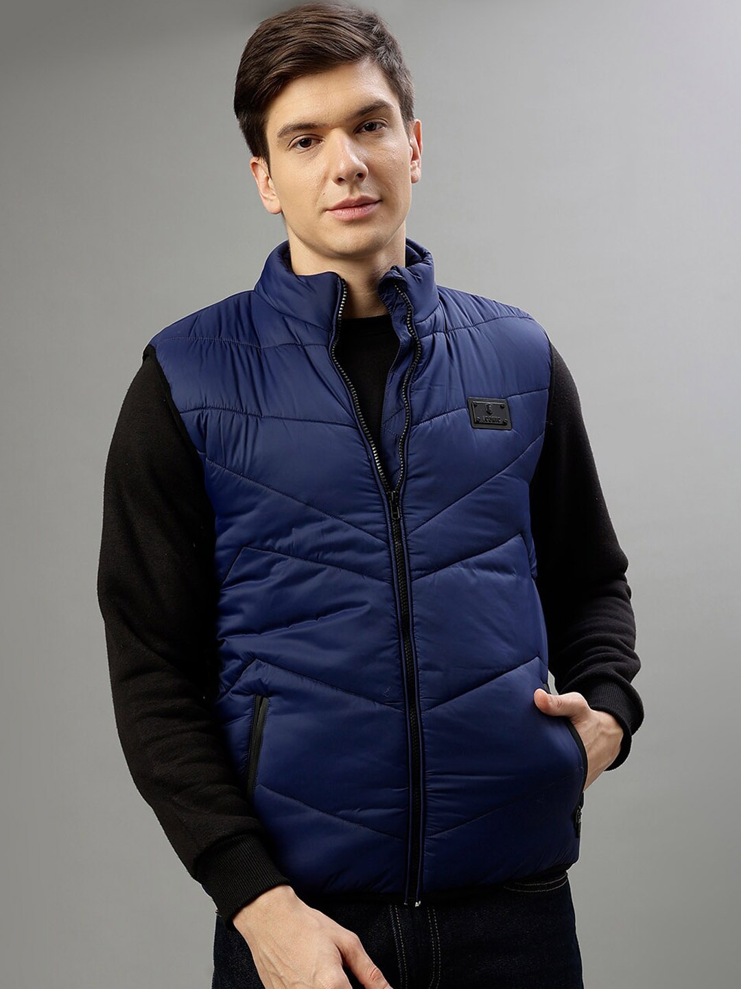 

Iconic Mock Collar Quilted Jacket, Navy blue