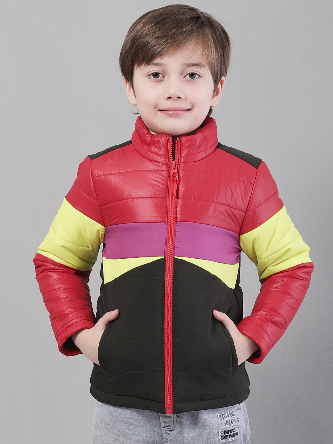 

HOUSE OF VEDAS Boys Colourblocked Lightweight Puffer Jacket, Red