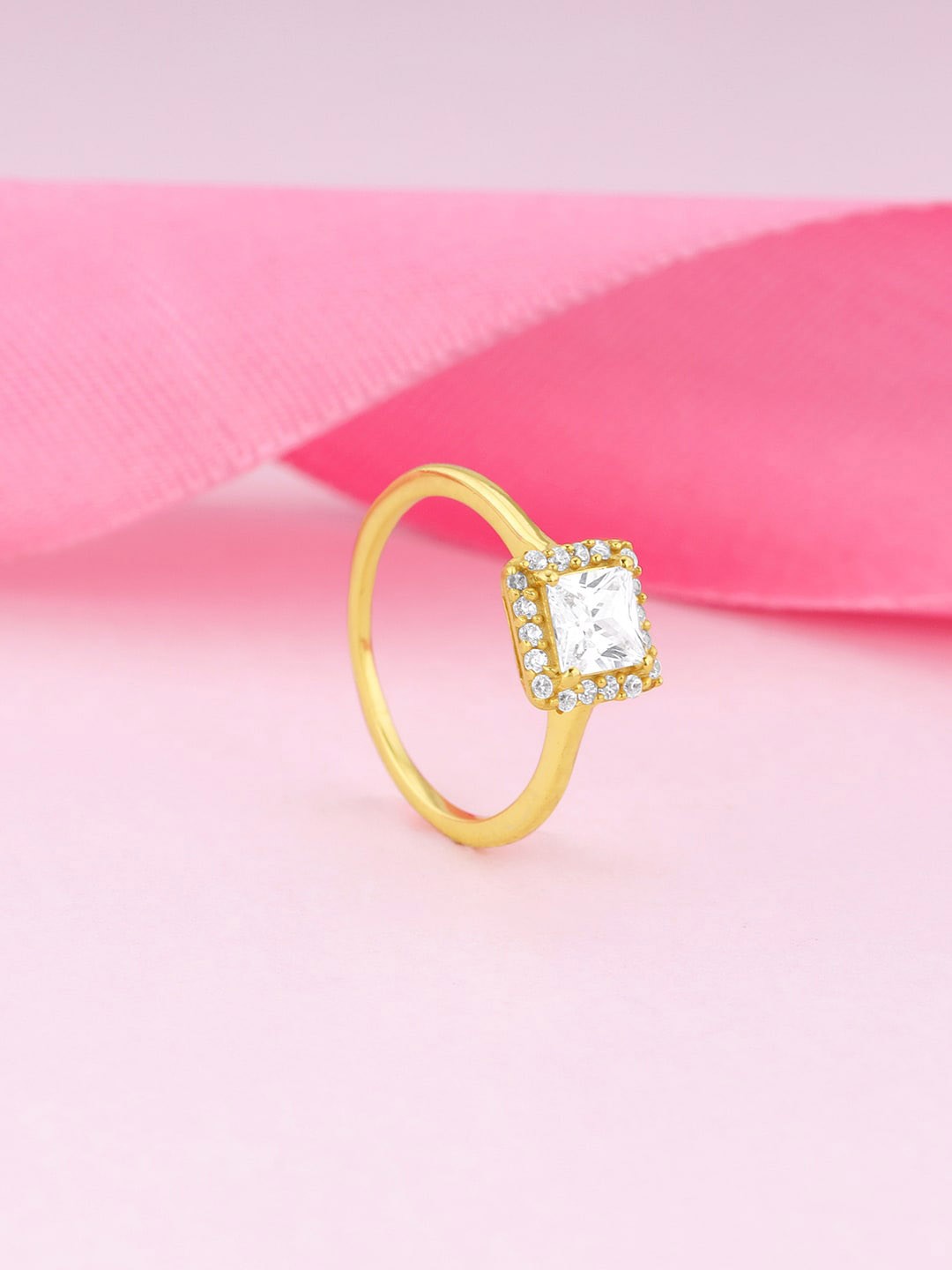 

GIVA 925 Sterling Silver Gold-Plated Stone-Studded Square Finger Ring