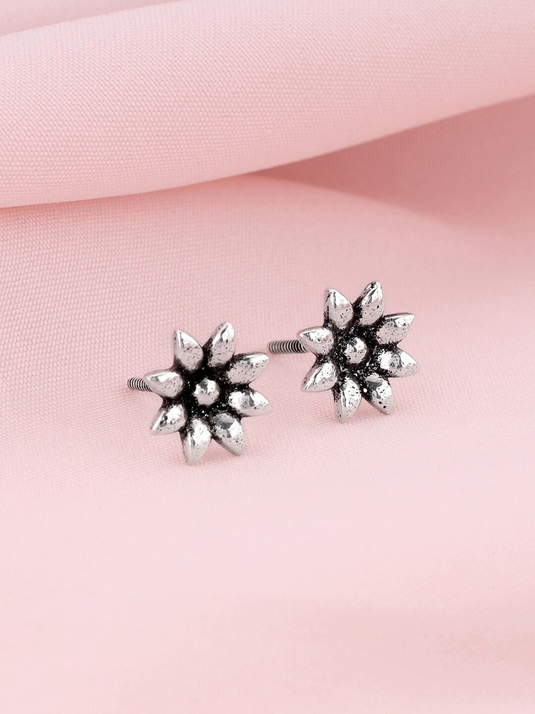 

GIVA 925 Sterling Silver Oxidised Floral Studs Earrings