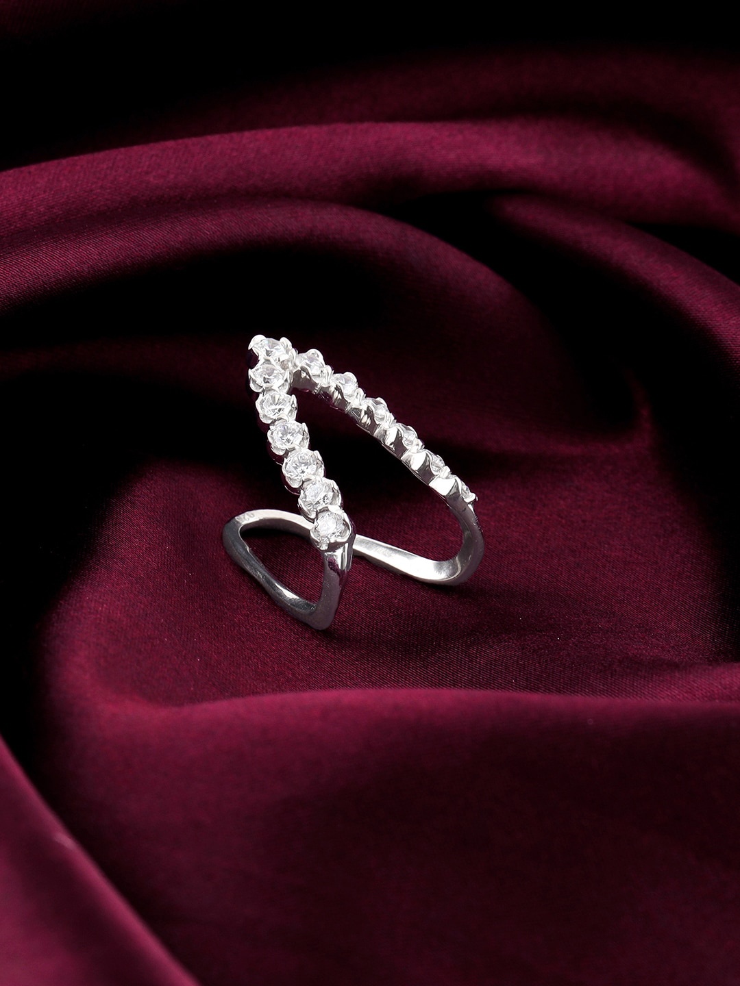 

GIVA 925 Sterling Silver Rhodium-Plated Stone-Studded Finger Ring
