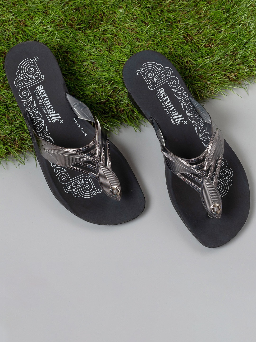 

Inblu Lightweight Anti-Skid Wedge Heels, Silver