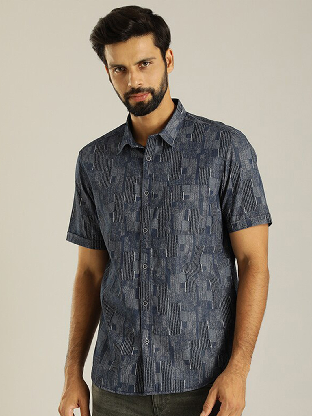 

Indian Terrain Spread Collar Abstract Printed Casual Pure Cotton Shirt, Navy blue