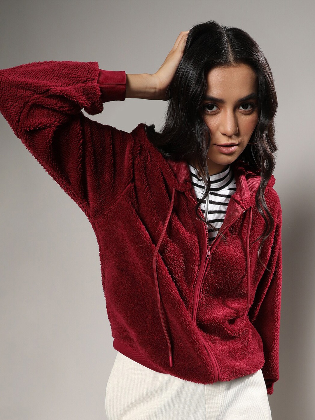 

Campus Sutra Hooded Fleece Front-Open Sweatshirt, Red