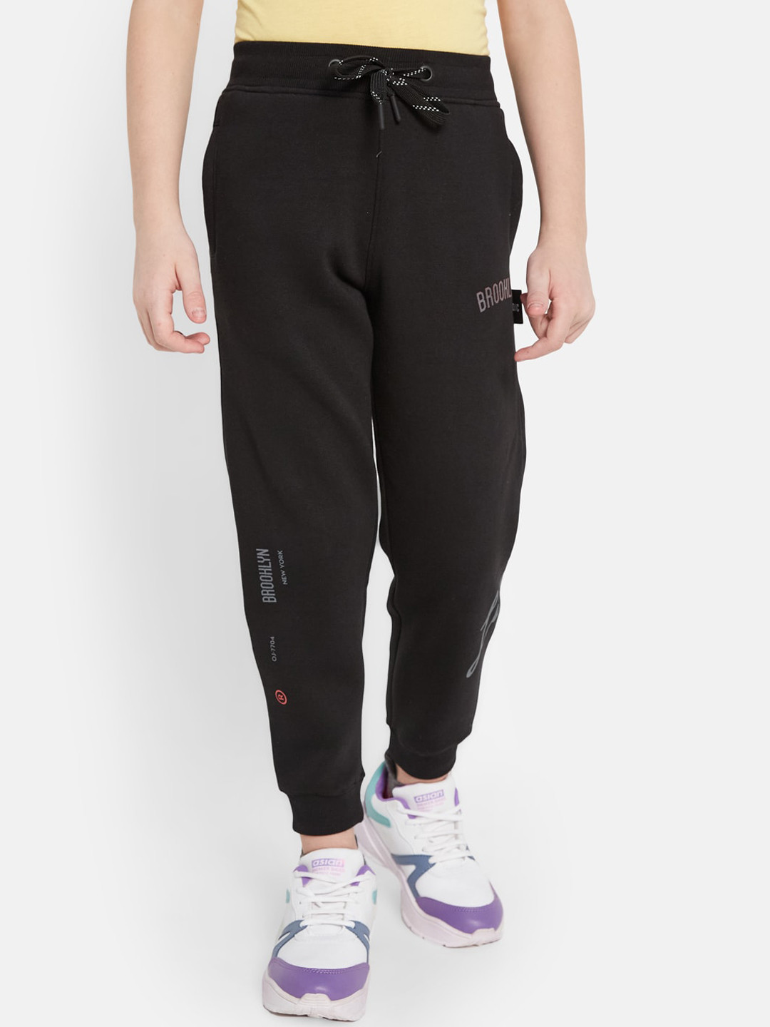 

Octave Boys Mid-Rise Fleece Joggers, Black