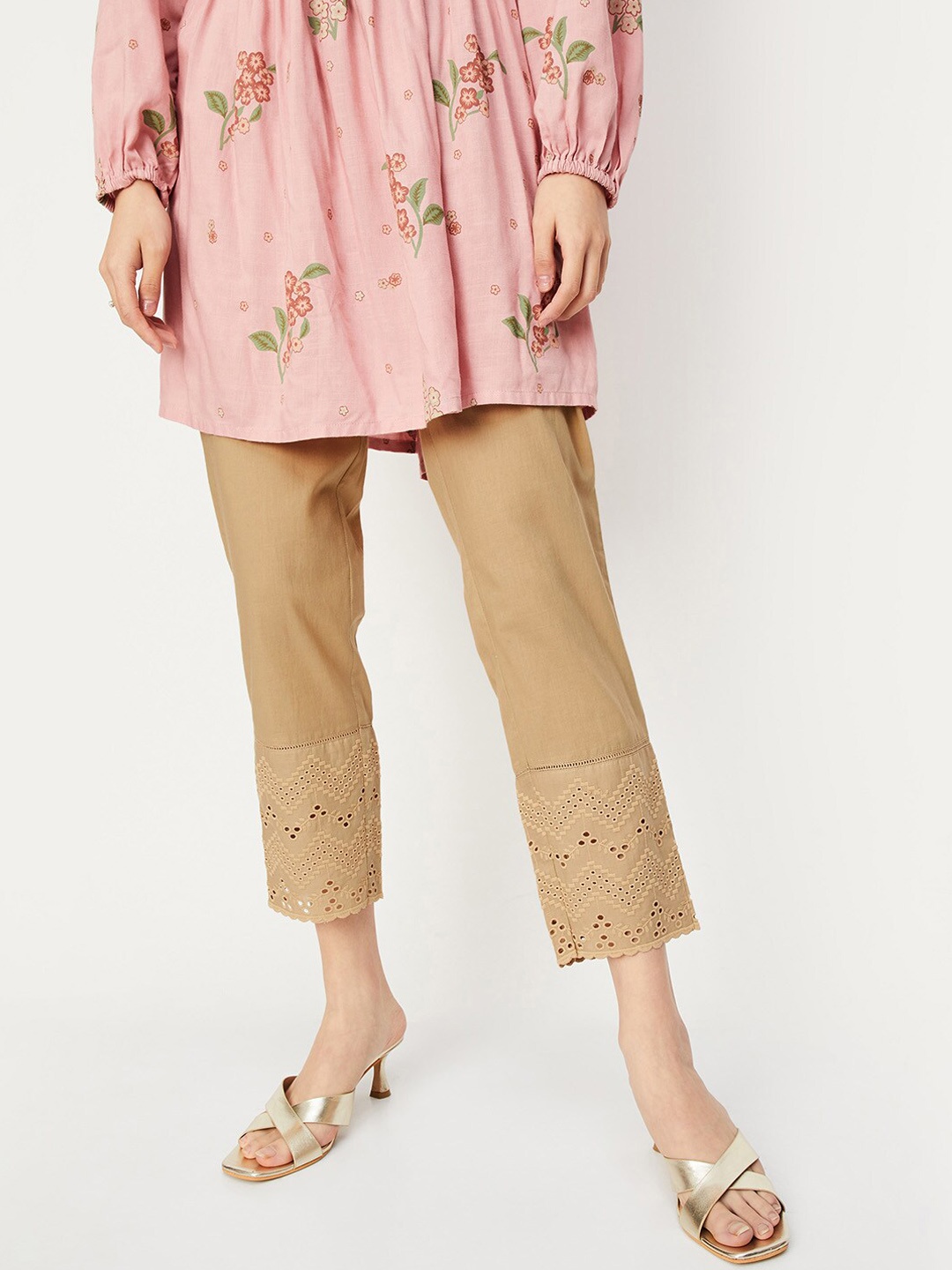 

max Women Embroidered Cotton Cropped Trousers, Beige
