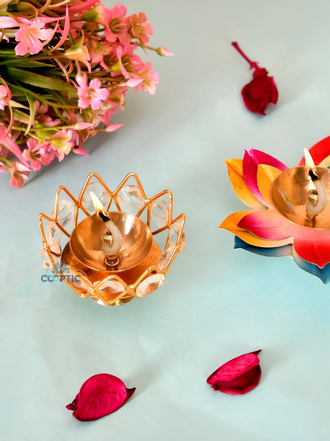 

COOPTIC Metallic Toned 2 Pieces Lotus Shaped Diyas