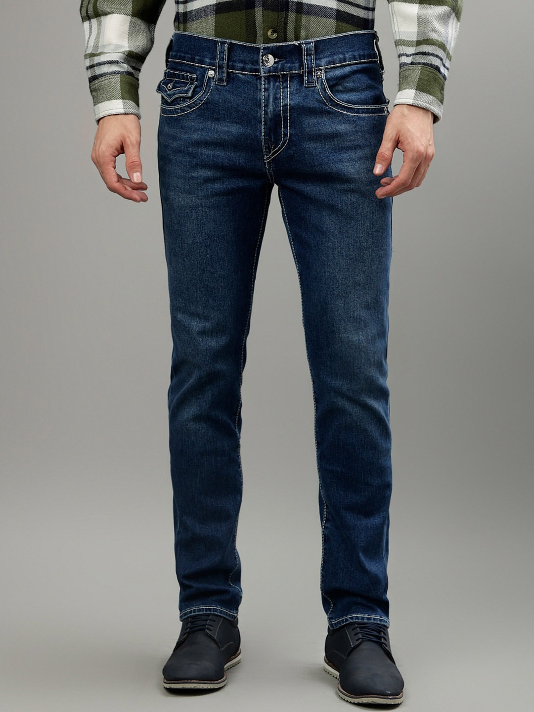 

True Religion Men Big T Rocco Straight Fit Light Fade Stretchable Jeans, Blue