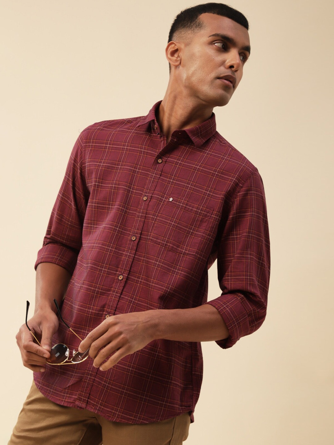 

Turtle Relaxed Slim Fit Tartan Checks Pure Cotton Casual Shirt, Maroon