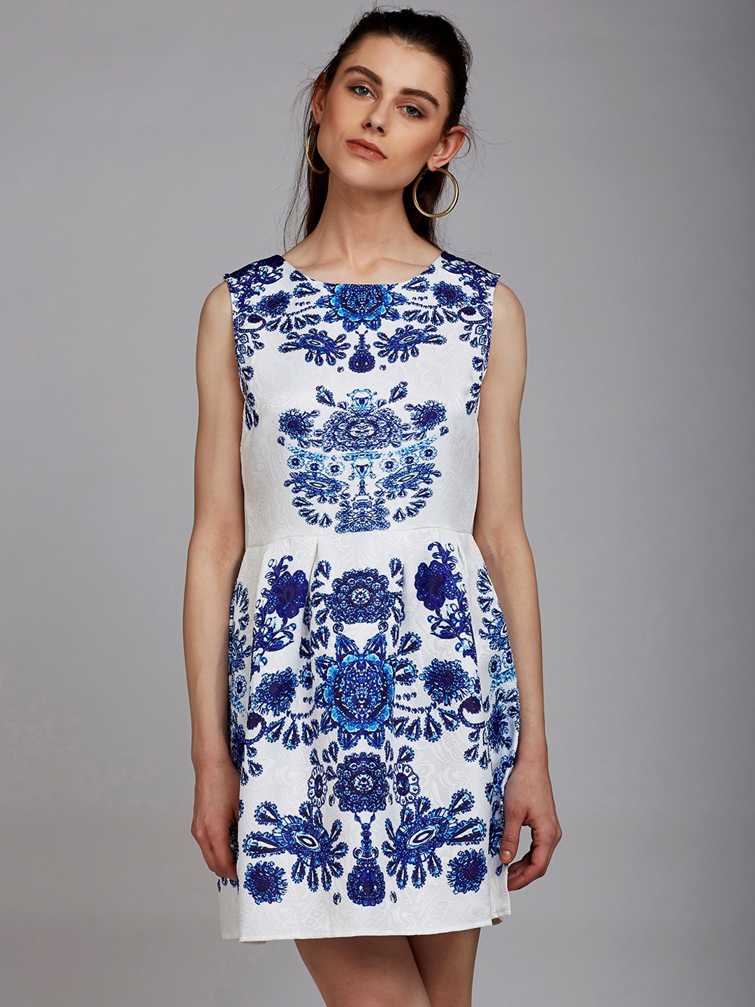 

Berrylush Women White Printed Fit and Flare Dress
