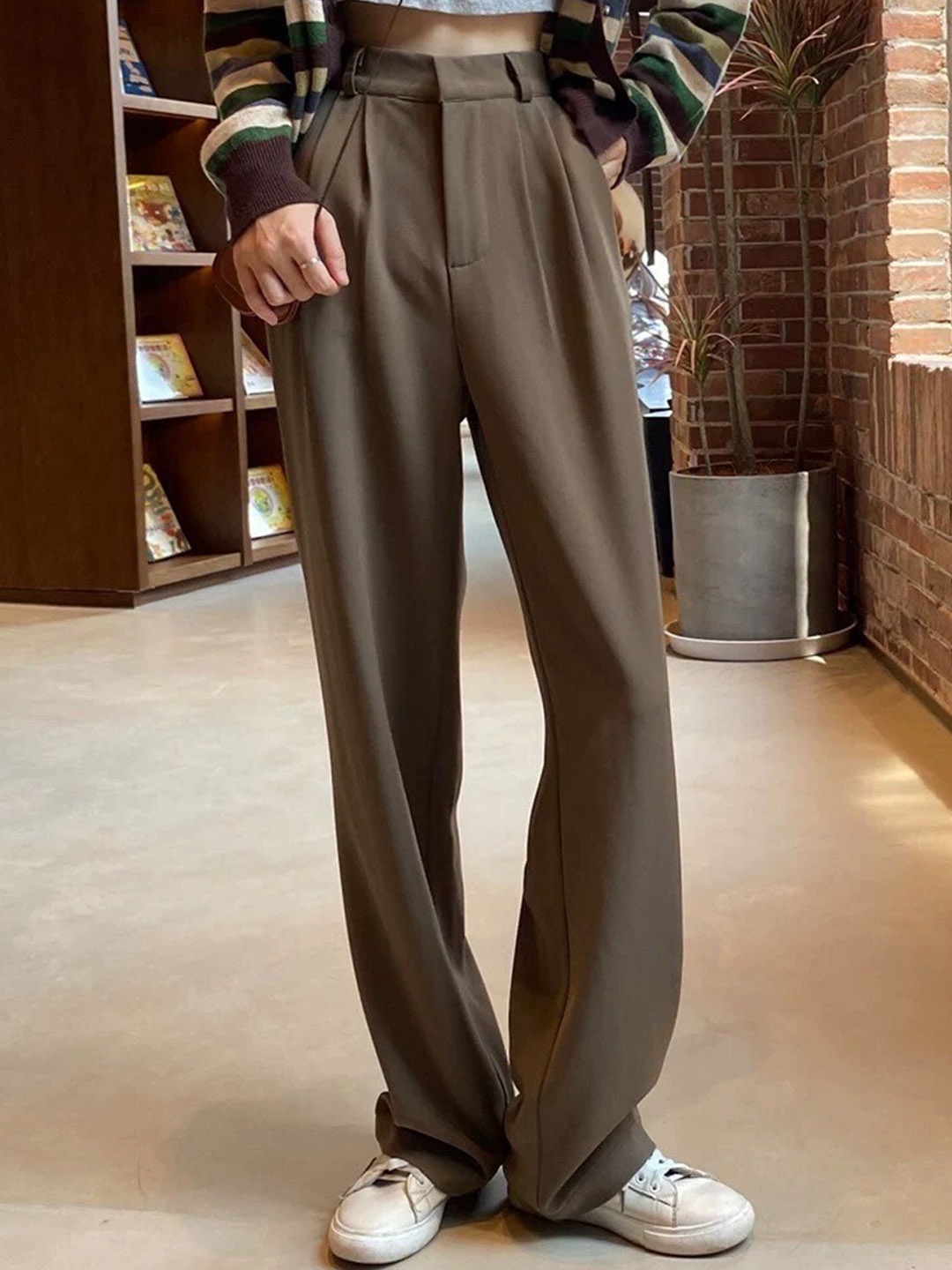 

Off Duty India Women Loose Fit Pleated Cotton Parallel Trousers, Brown