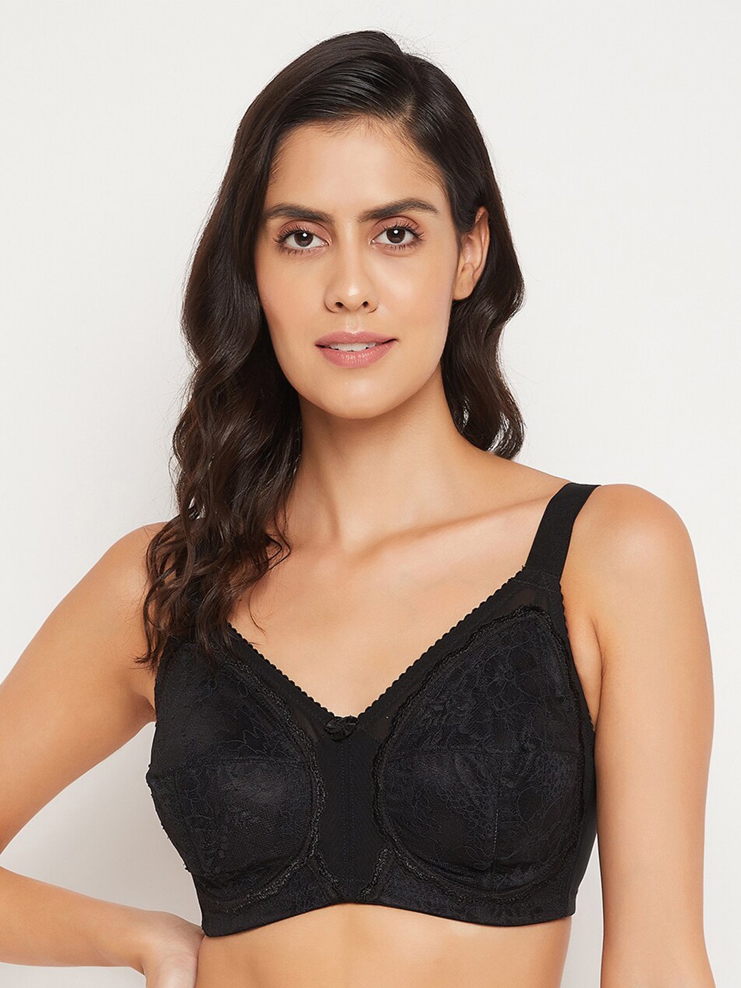 

Clovia Non-Padded Non-Wired Full Cup Minimizer Lace Bra, Black