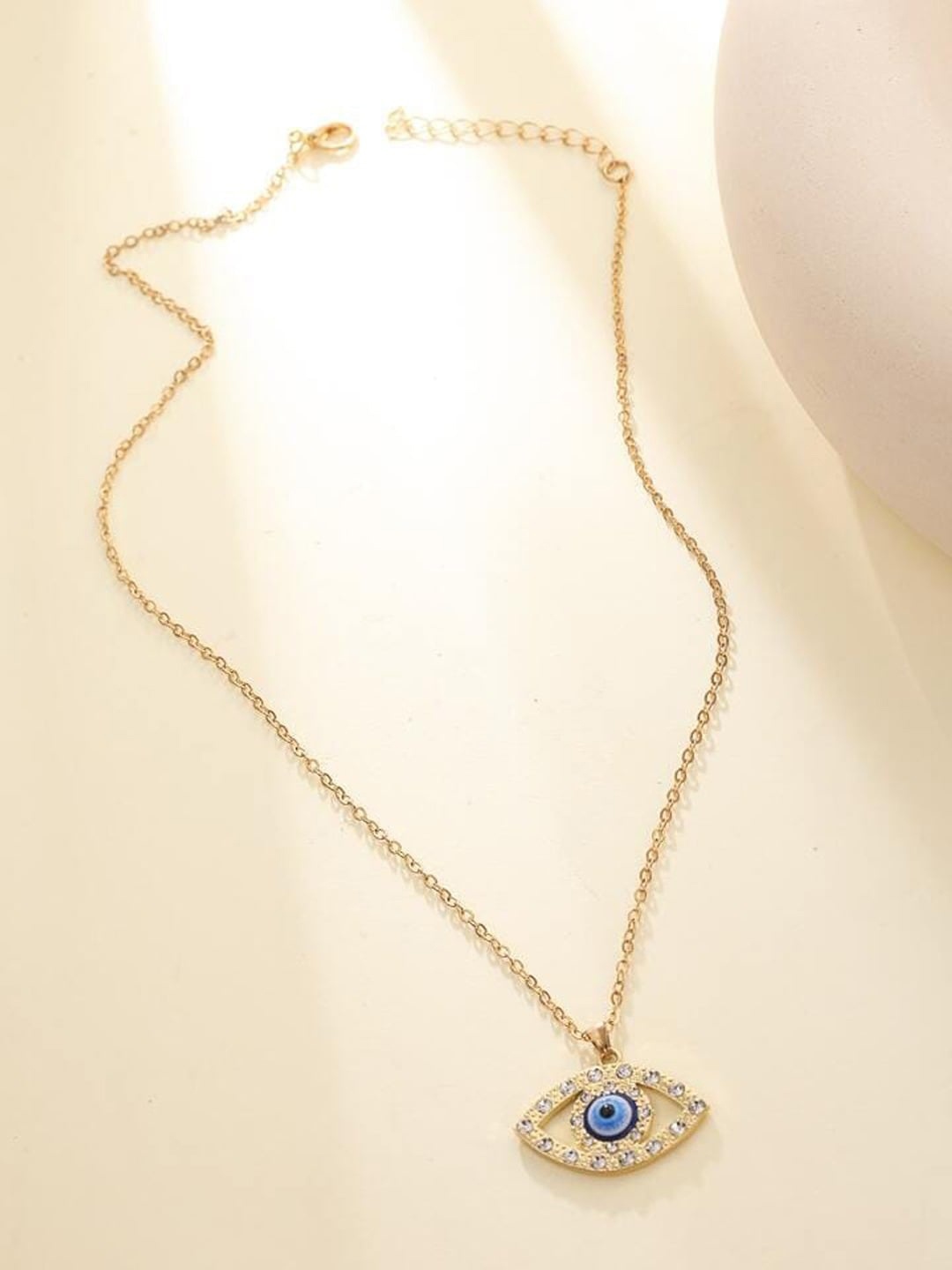 

FIMBUL Gold-Plated Artificial Stones Stones-Studded Evil Eye Pendent With Chain