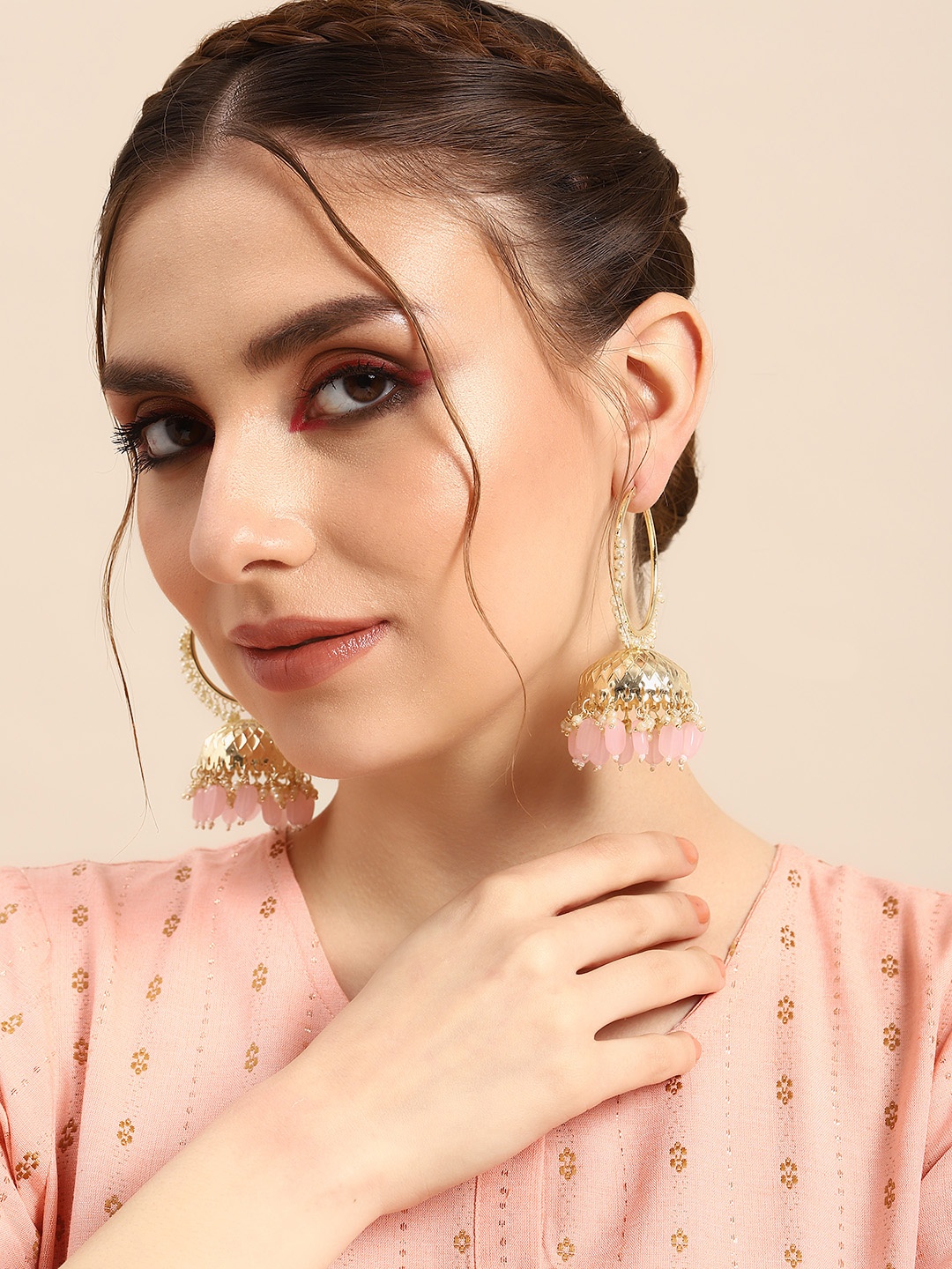 

Sangria Gold-Plated Teardrop Shaped Jhumkas Earrings