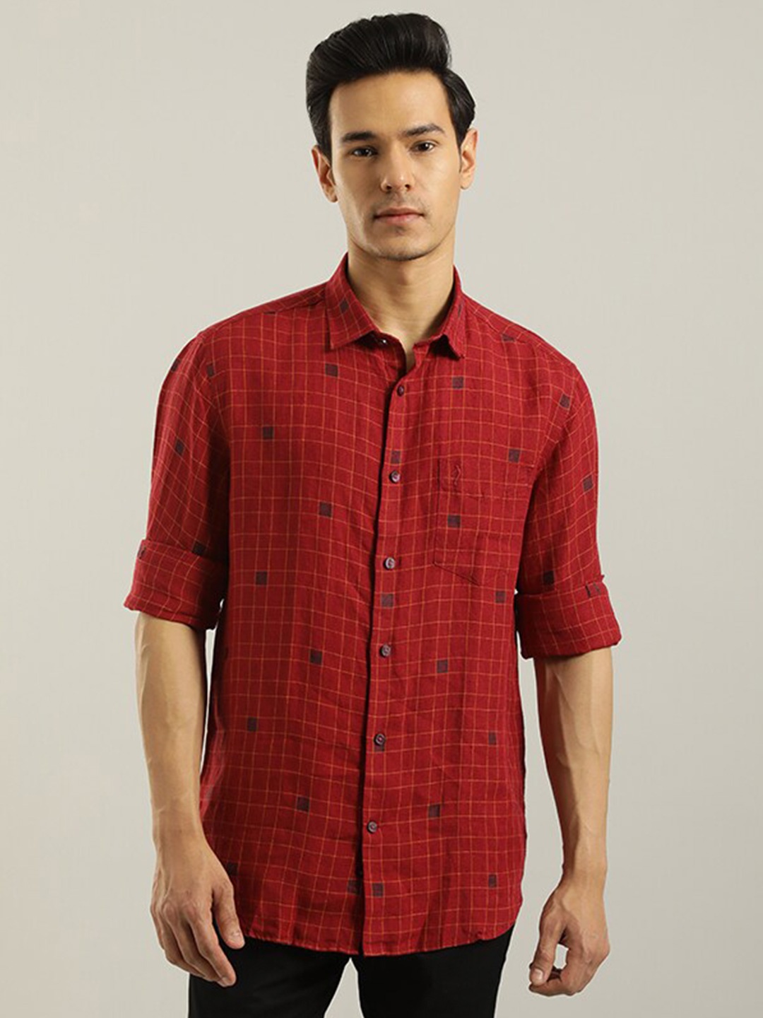 

Indian Terrain Checked Spread Collar Cotton Casual Shirt, Maroon