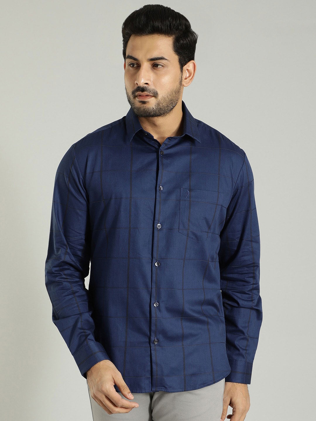 

Indian Terrain Checked Casual Shirt, Navy blue