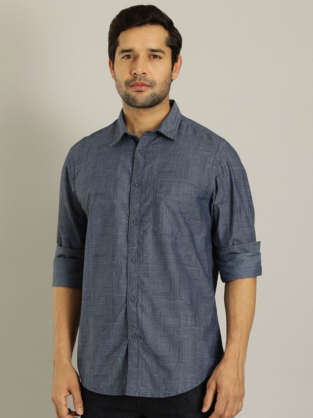 

Indian Terrain Geometric Printed Casual Shirt, Navy blue