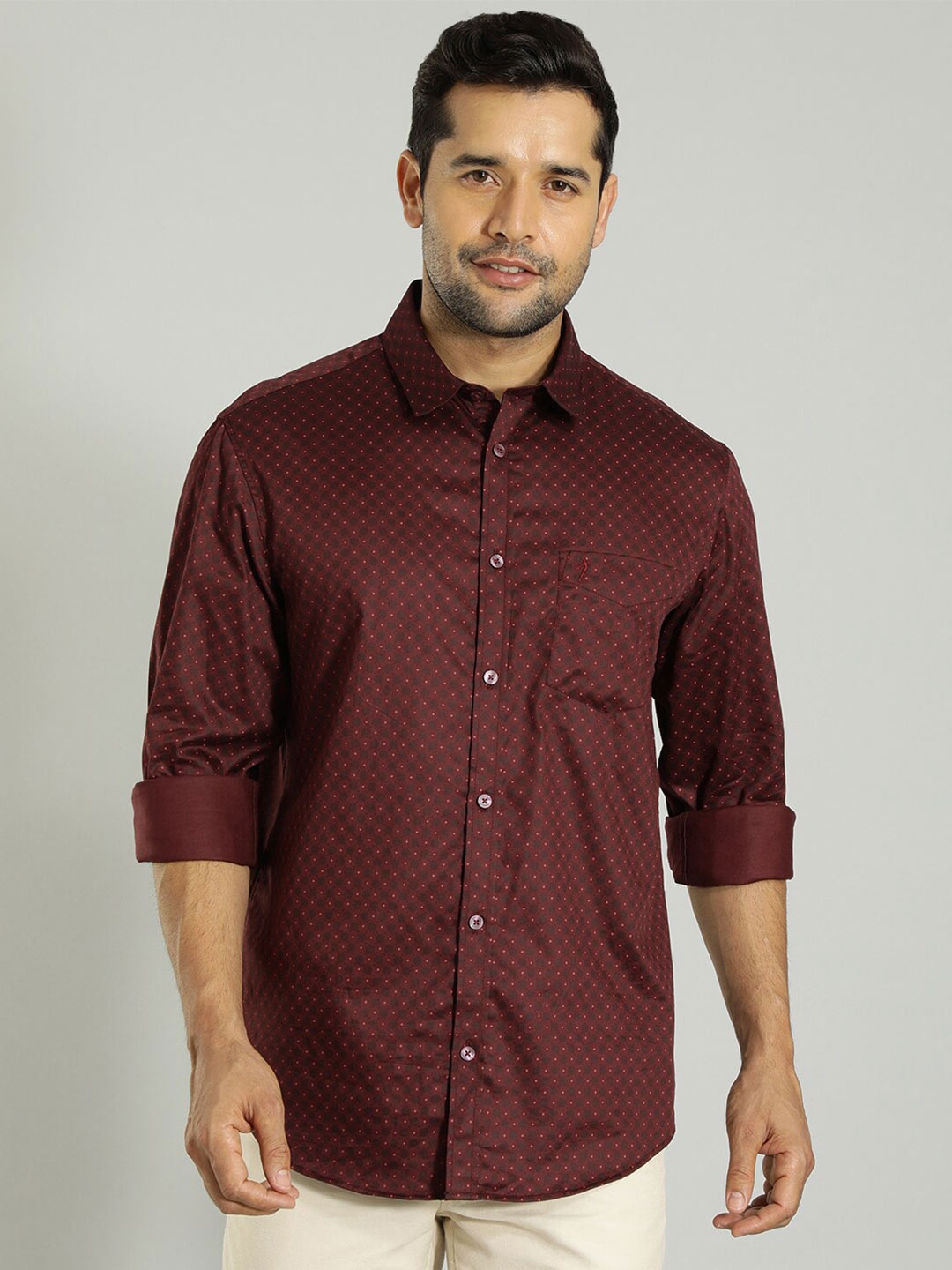 

Indian Terrain Geometric Printed Casual Shirt, Maroon