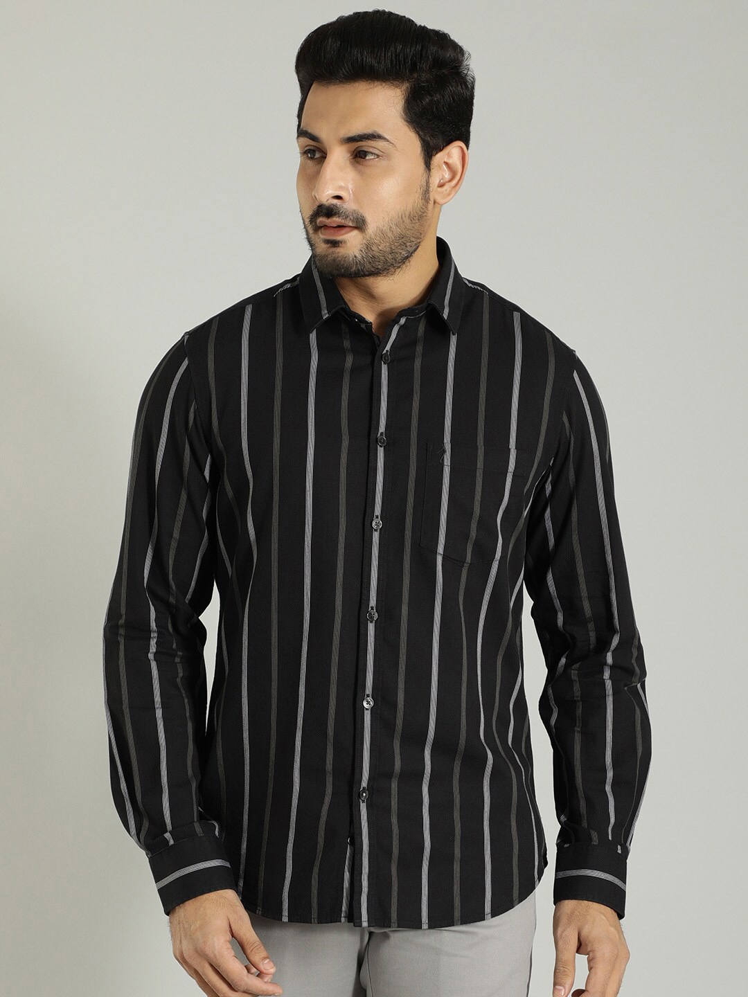 

Indian Terrain Vertical Striped Casual Shirt, Black