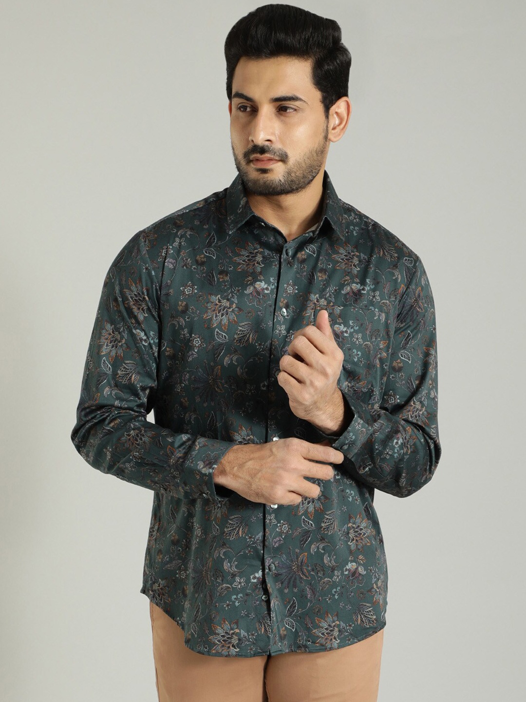 

Indian Terrain Floral Printed Casual Shirt, Green