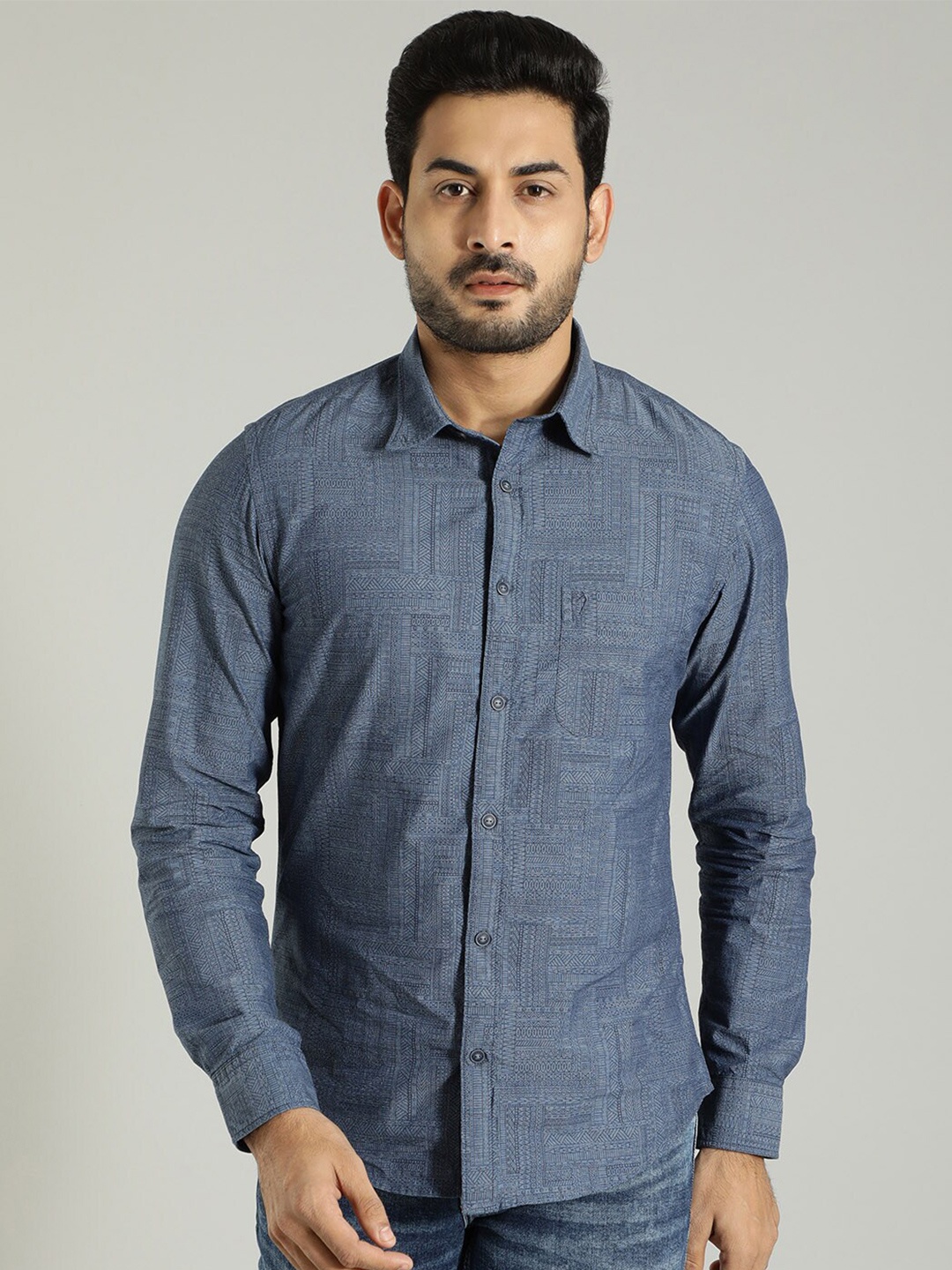 

Indian Terrain Ethnic Motifs Printed Slim Fit Casual Shirt, Navy blue