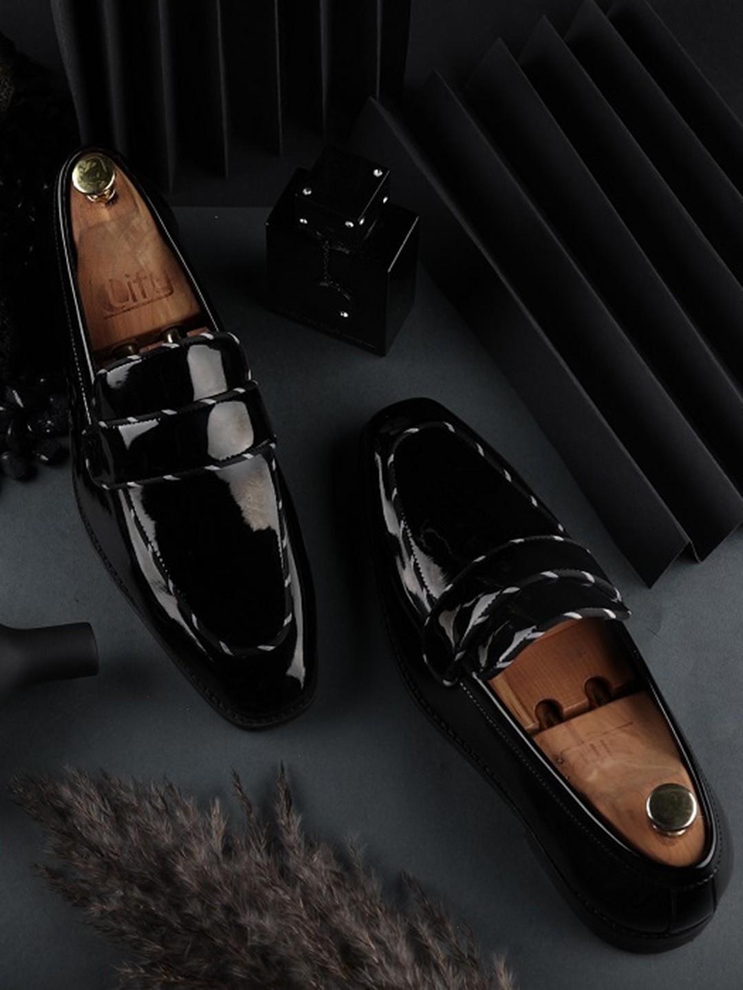 

GRIFFIN Men Comfort Insole Penny Loafers, Black