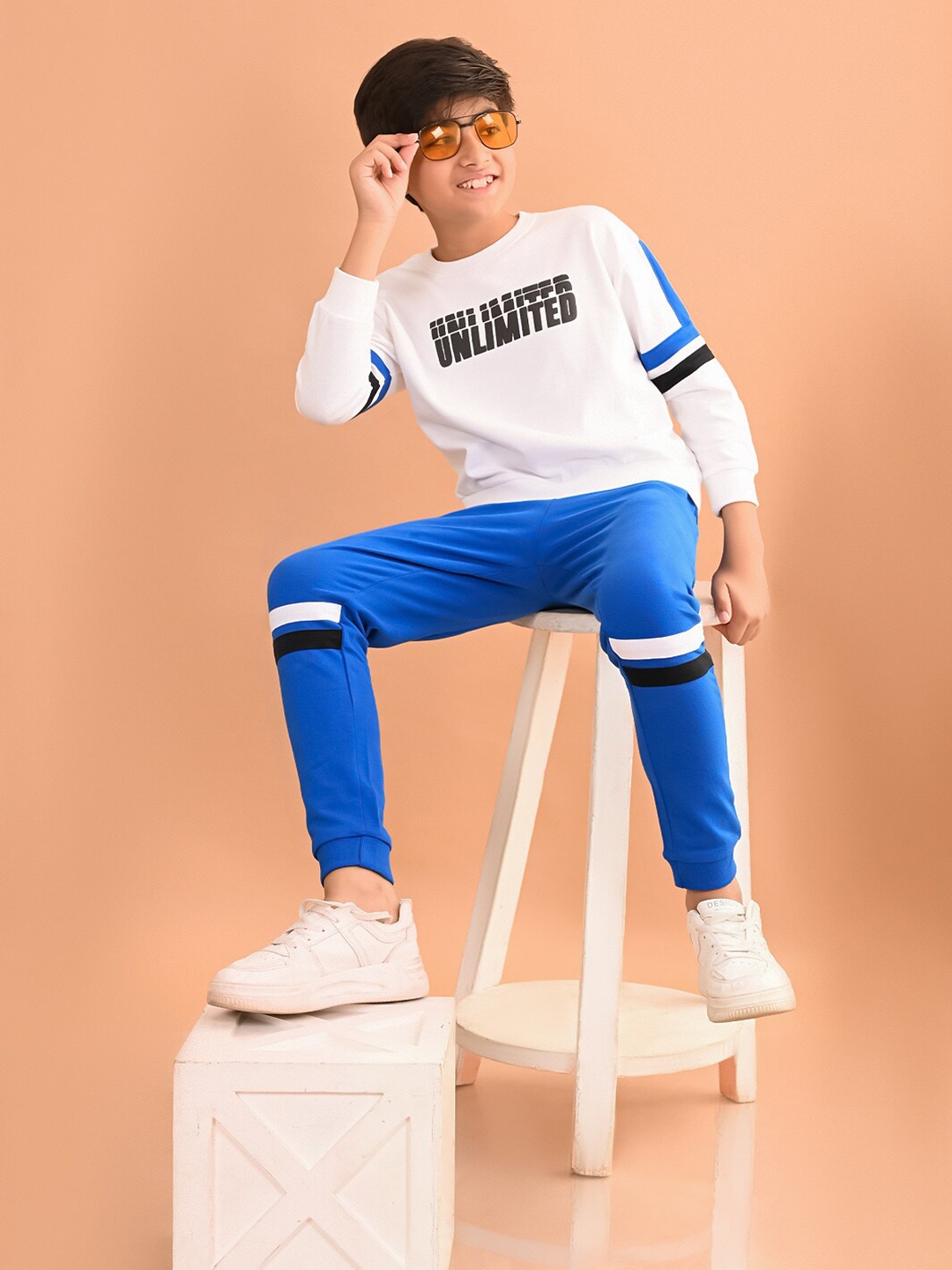 

LilPicks Boys Typography Printed Sweatshirt with Joggers, White