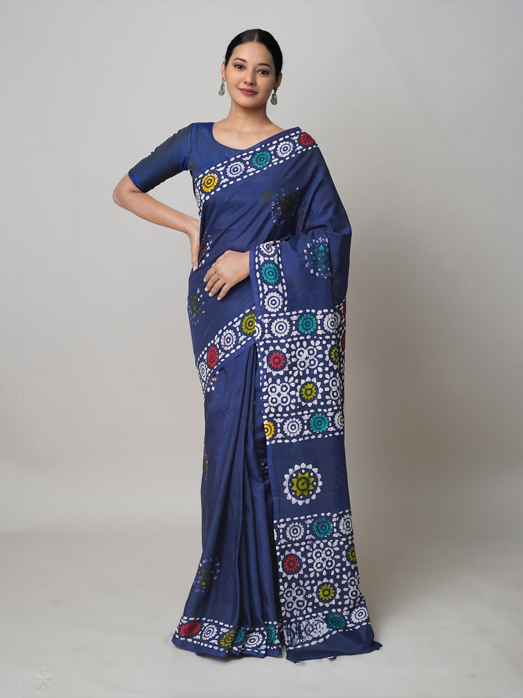 

Unnati Silks Batik Printed Handloom Saree, Navy blue