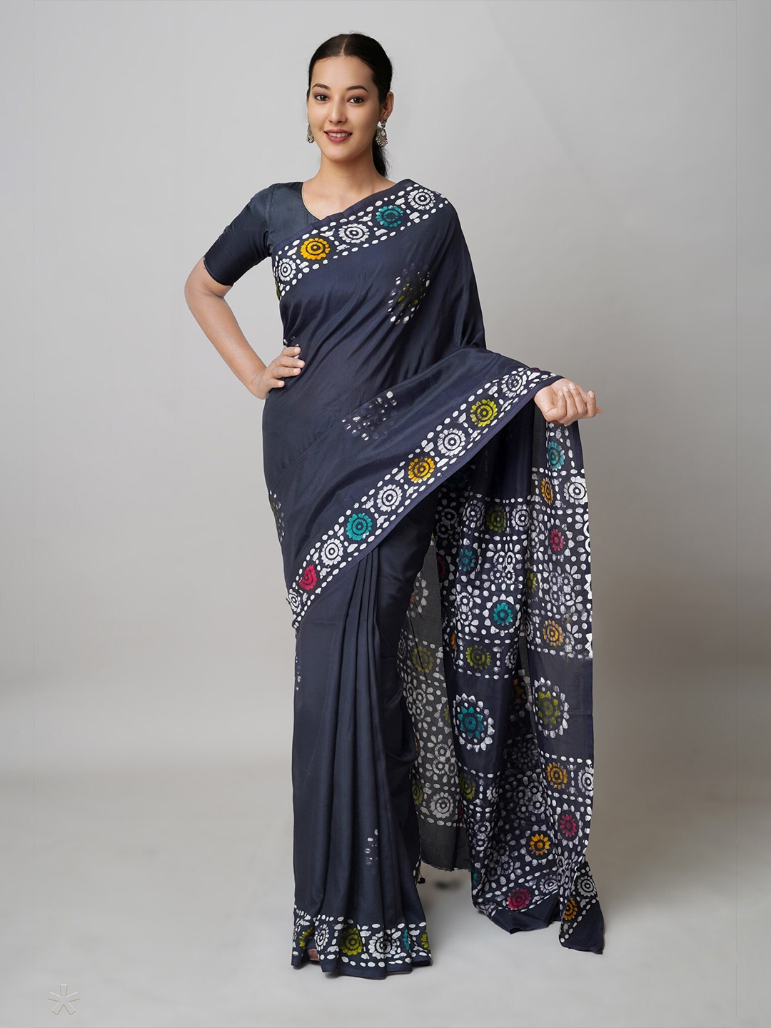 

Unnati Silks Batik Printed Handloom Saree, Black