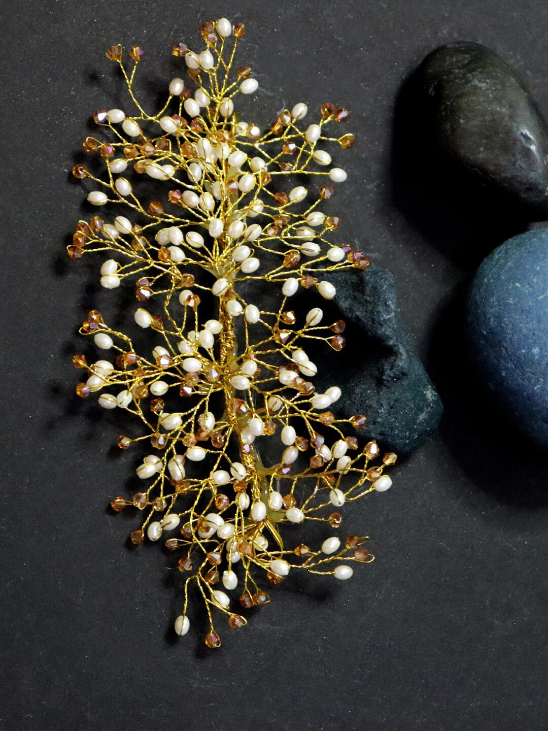 

VAGHBHATT Gold-Plated Pearl Studded Bridal Hair Venis