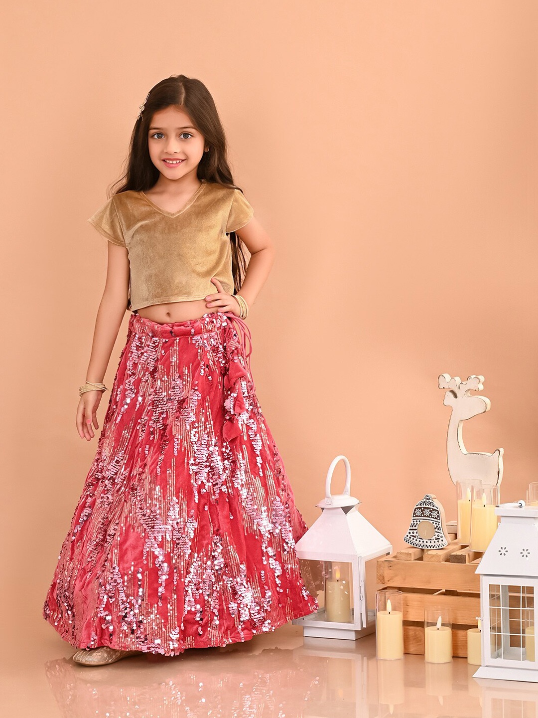 

LilPicks Girls Embellished Sequinned Velvet Ready to Wear Lehenga Set, Gold