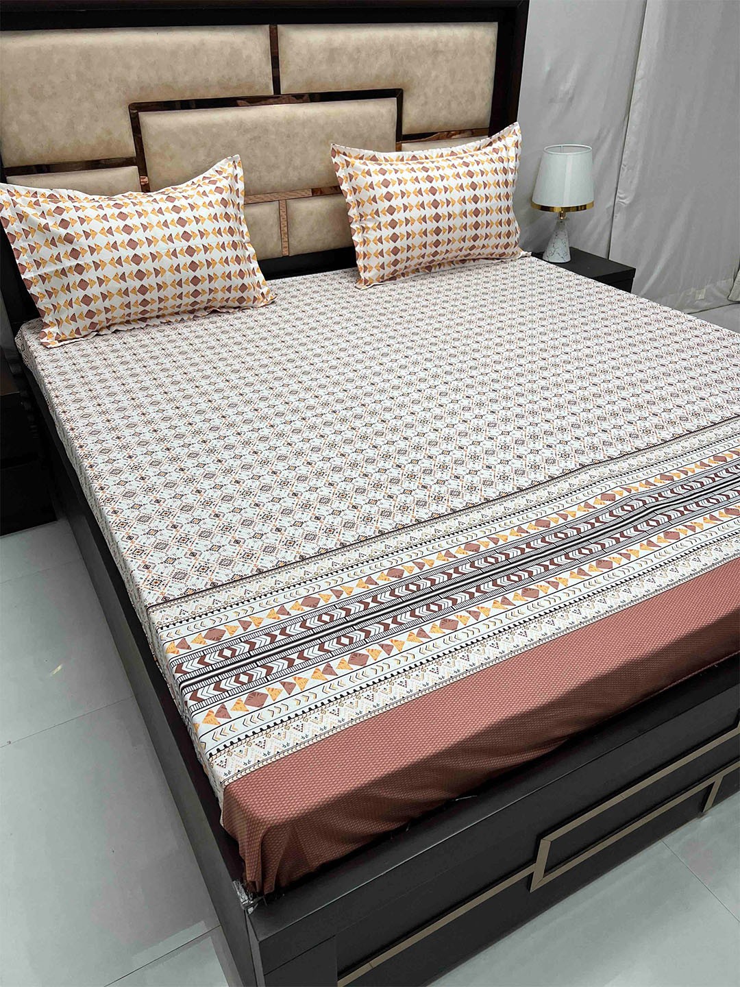 

Pure Decor Brown Ethnic Motifs Pure Cotton 400 TC King Bedsheet with 2 Pillow Covers