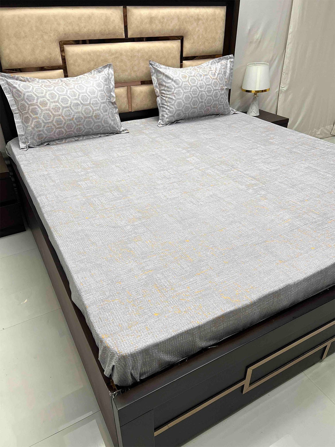 

Pure Decor Lifestyle Grey Pure Cotton 400 TC King Bedsheet with 2 Pillow Covers