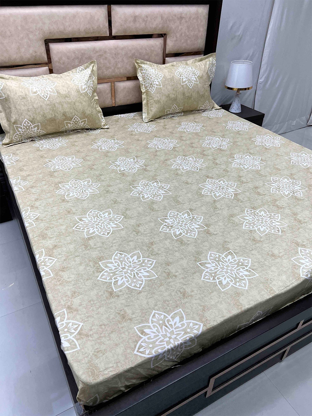 

Pure Decor Sapphire Beige Floral Cotton 240 TC Fitted King Bedsheet with 2 Pillow Covers