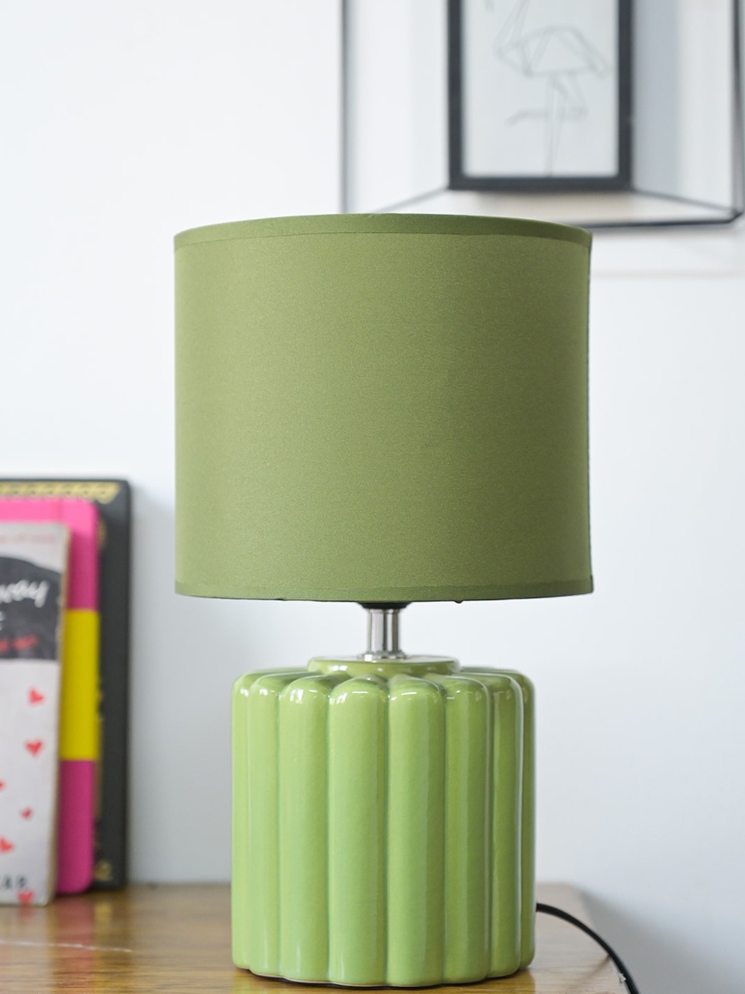 

MARKET99 Green Cylinder Textured Ceramic Table Lamp
