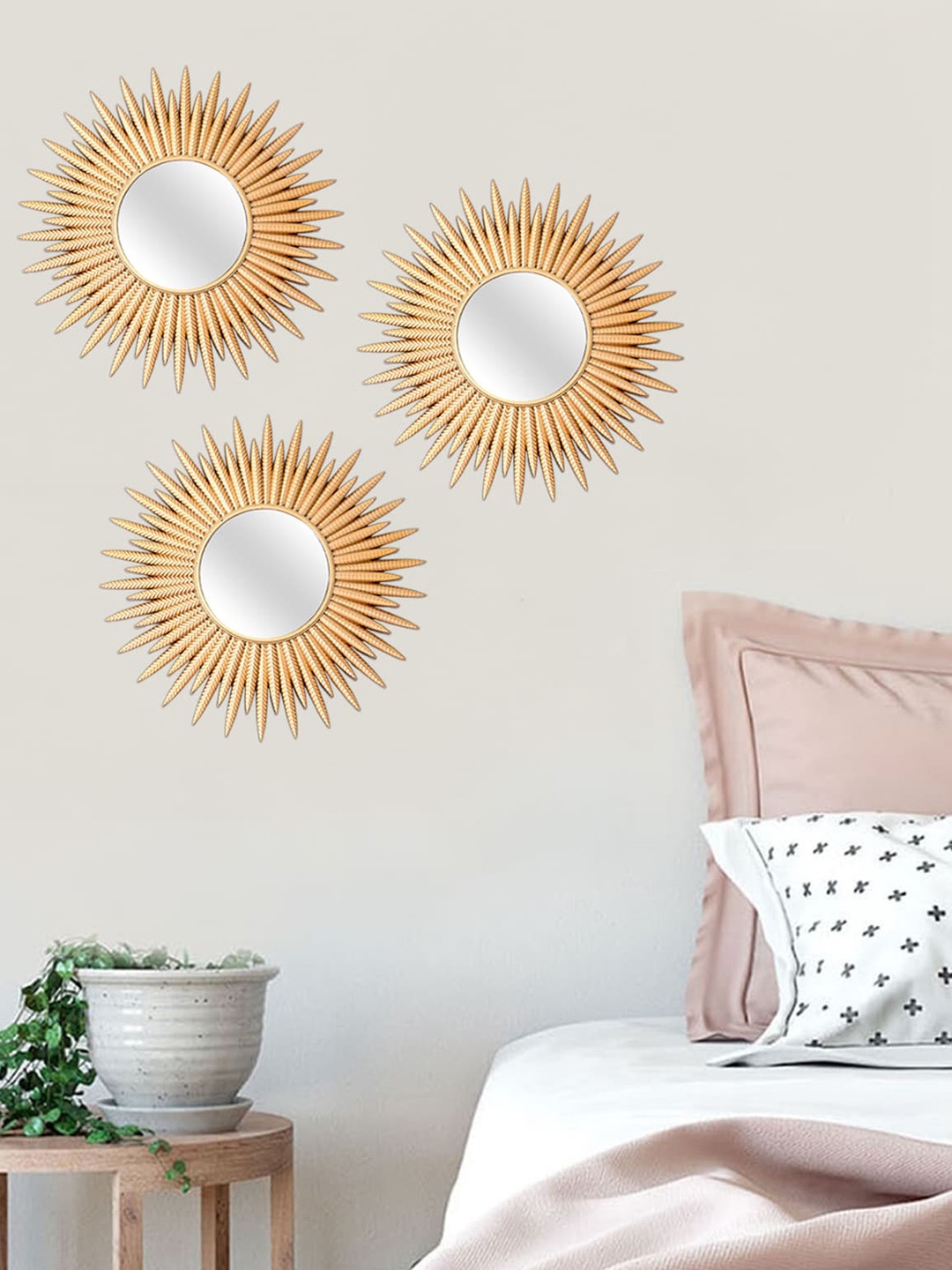 

MARKET99 Gold Toned 3 Pieces Textured Round Wall Mirrors