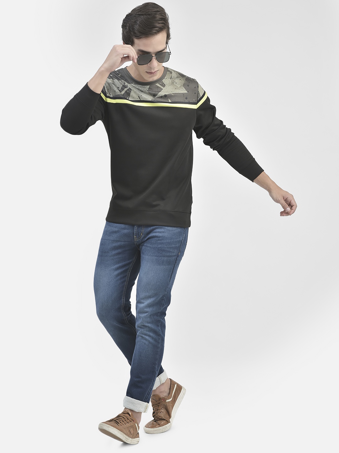 

Crimsoune Club Geometric Printed Long Sleeves Pullover Sweatshirt, Black