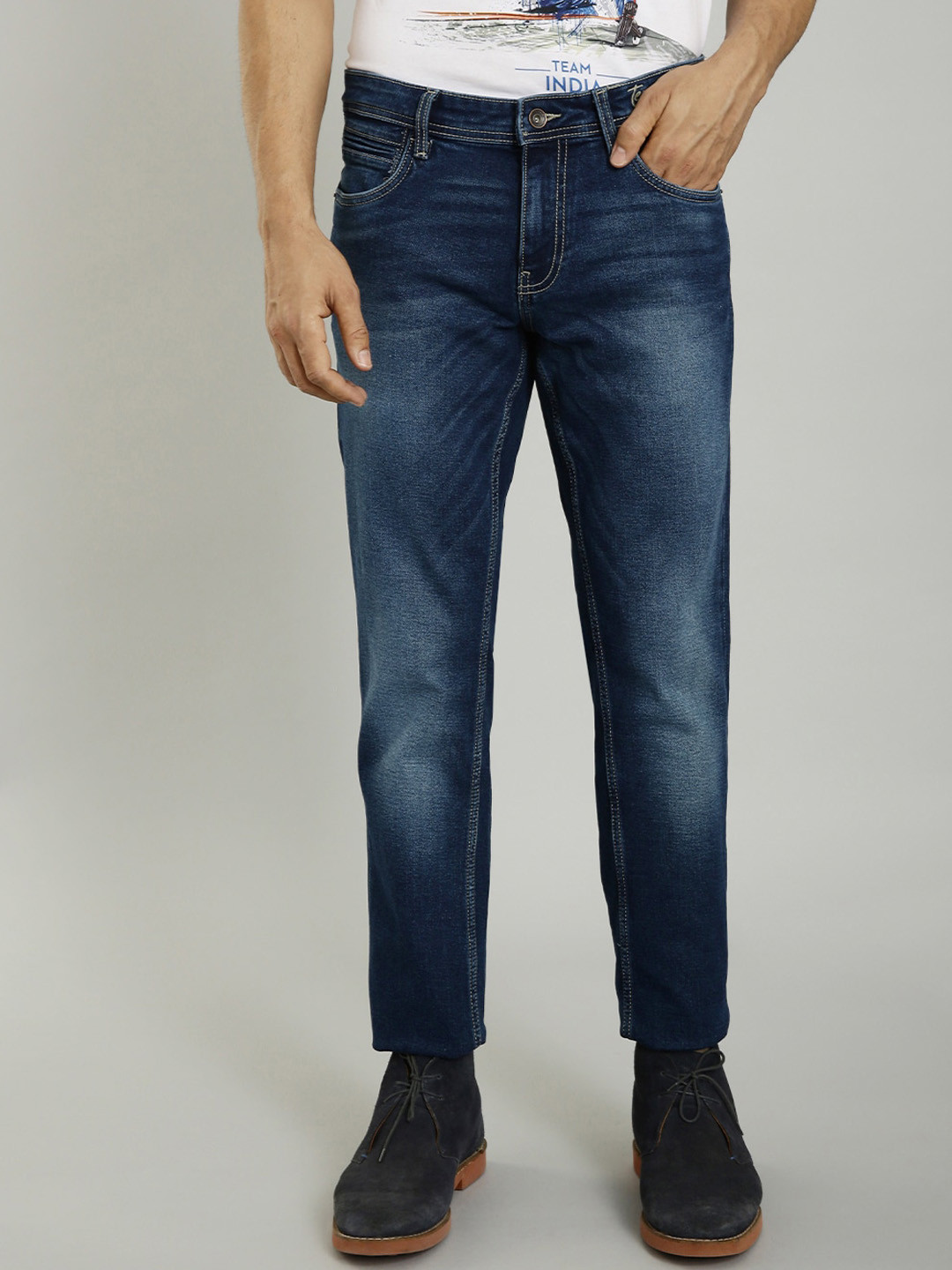 

Indian Terrain Men Brooklyn Slim Fit Mid-Rise Clean Look Light Fade Stretchable Jeans, Navy blue