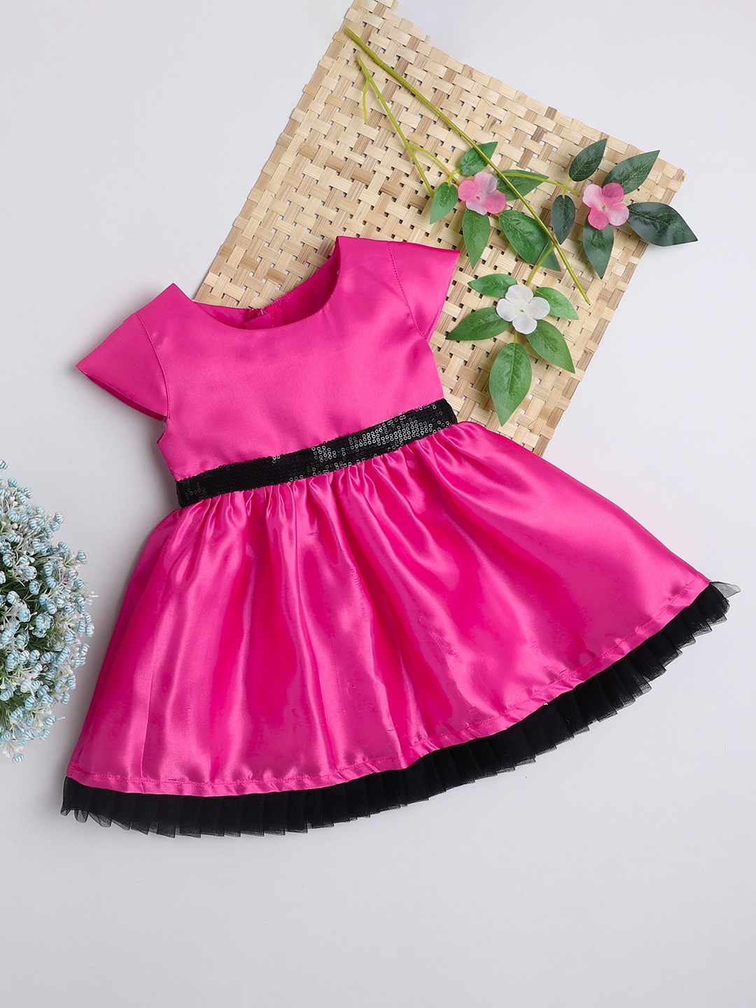 

MANY FROCKS & Round Neck Sequined Fit & Flare Dress, Pink