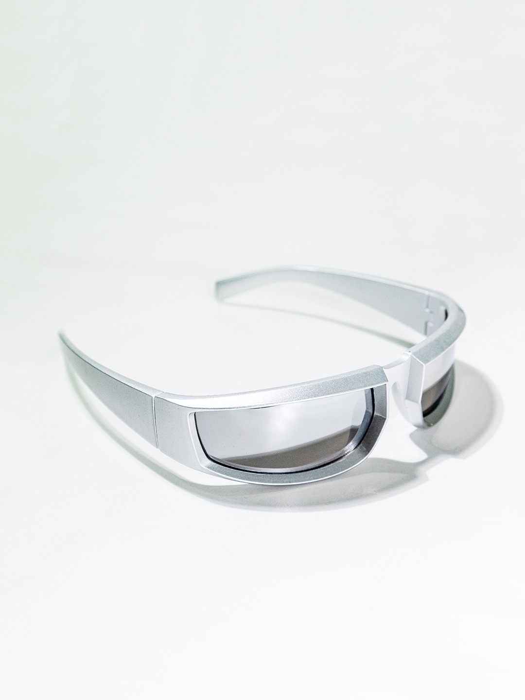 

CHOKORE Women Sports Sunglasses With UV Protected Lens Sunglasses CHKSW_16, Silver