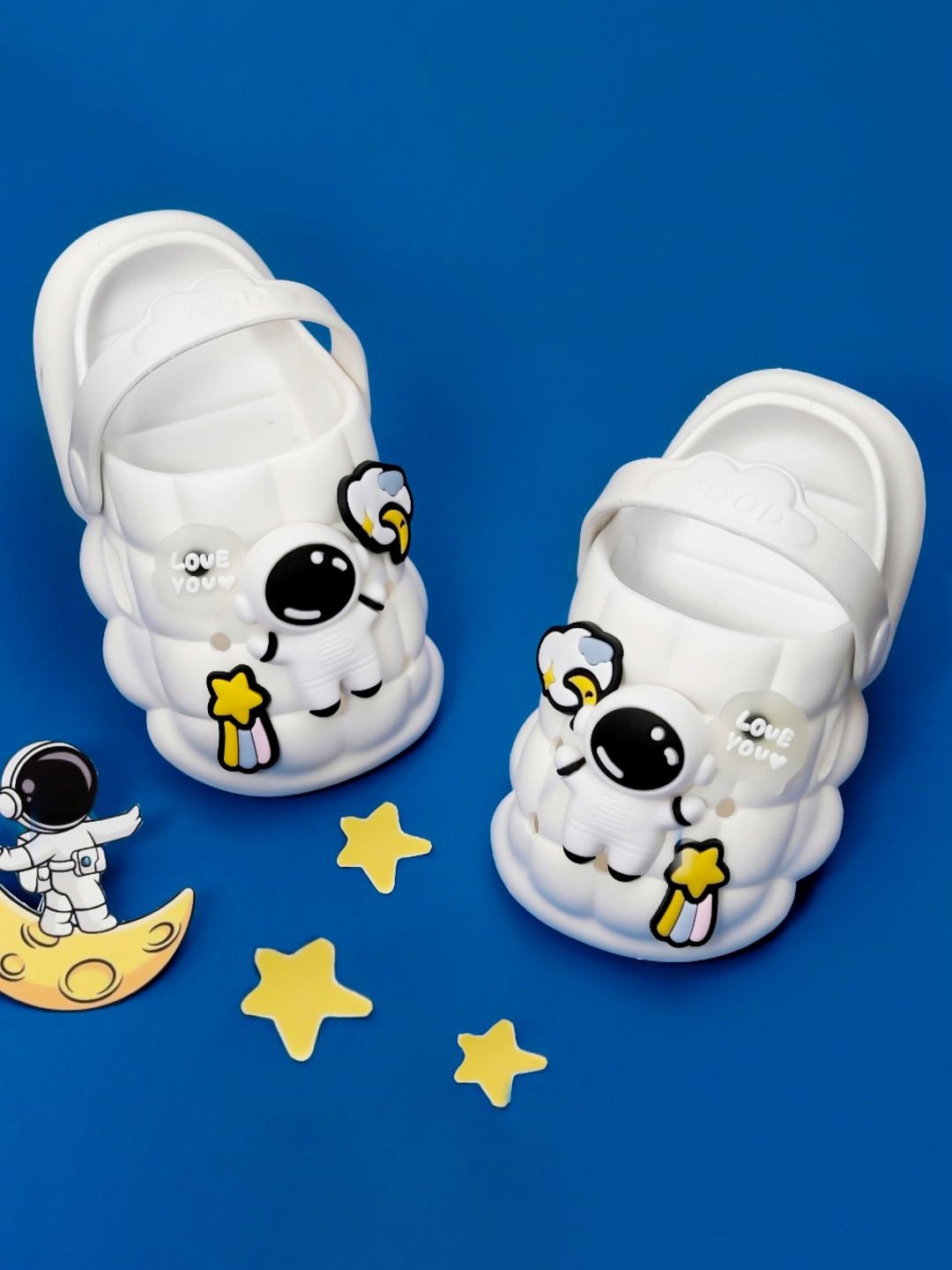 

Yellow Bee Boys Rubber Astronaut Clogs, Cream