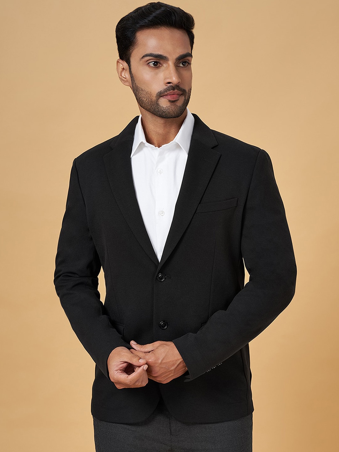 

BYFORD by Pantaloons Slim-Fit Single-Breasted Formal Blazer, Black