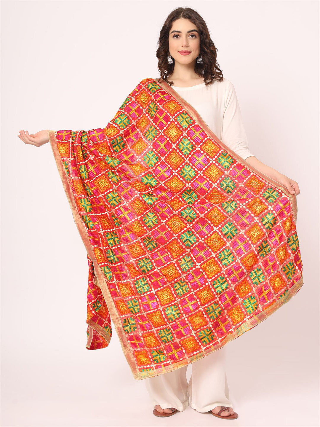 

Moda Chales Checked Embroidered Chiffon Dupatta With Phulkari, Orange