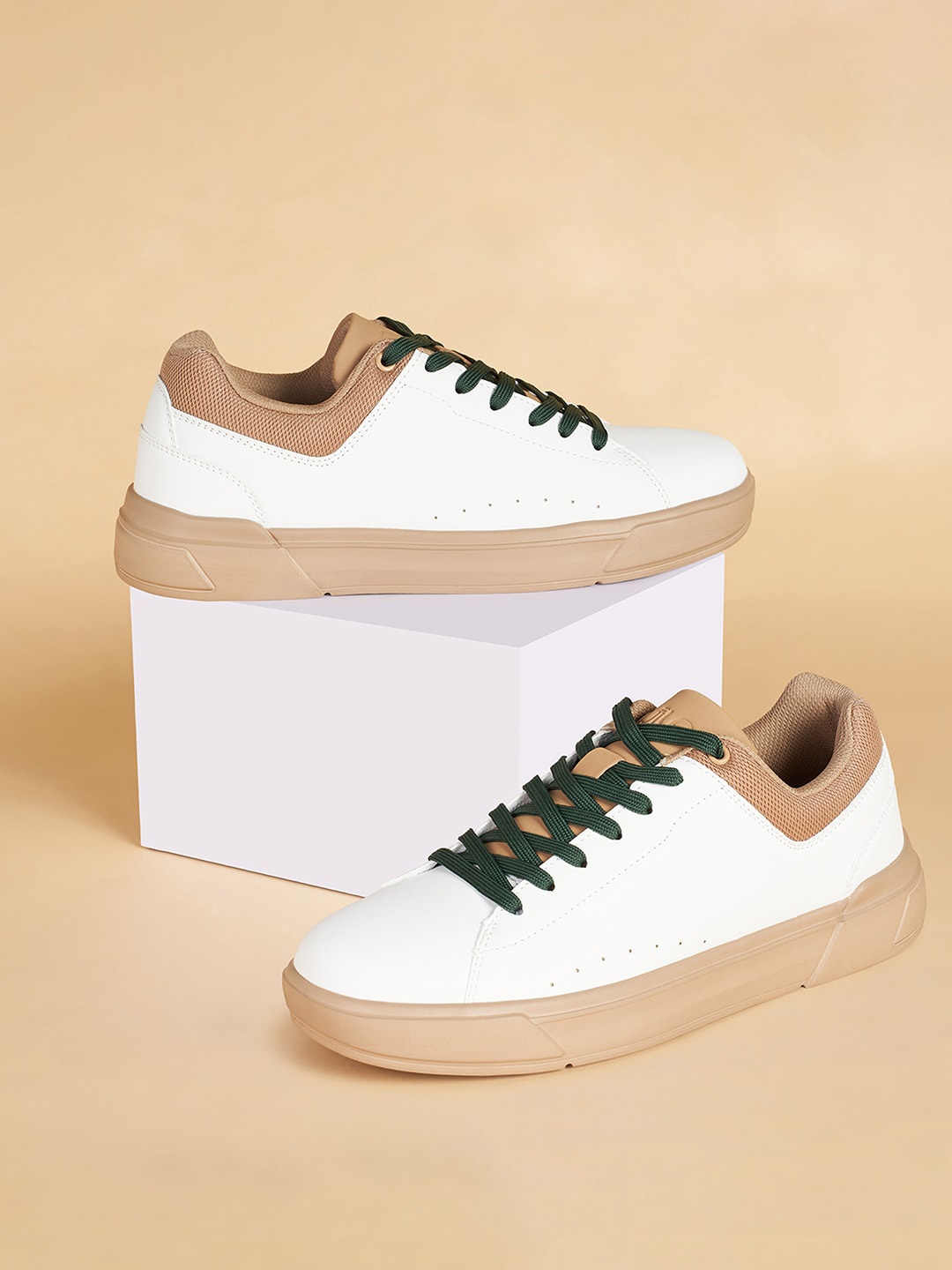 

Ajile by Pantaloons Men Contrast Sole Lace-Up Sneakers, White