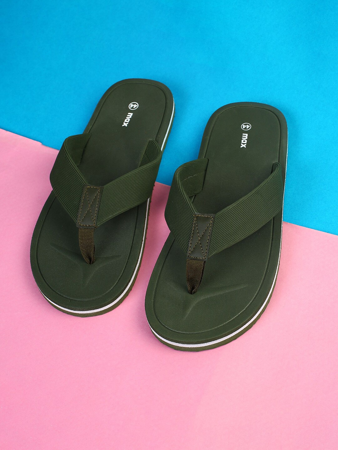 

max Men Textured Thong Flip-Flops, Olive