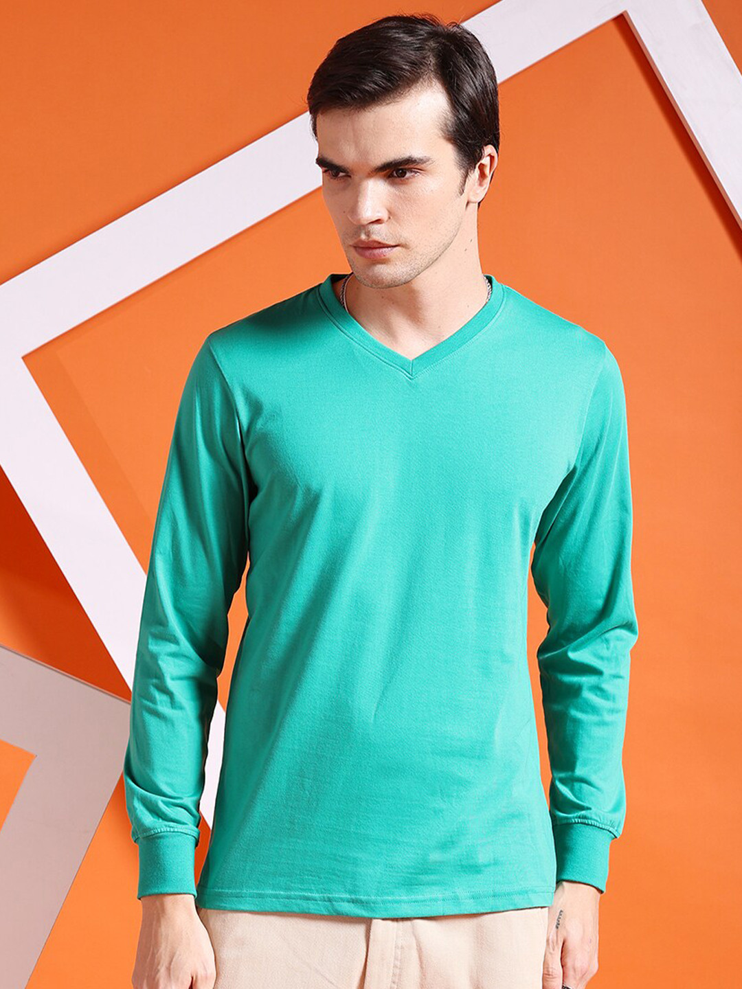 

The Indian Garage Co V-Neck Long Sleeves Casual T-shirt, Green
